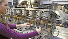 The latest technology and precise hand dominate the production of the model trains of Roco and Fleischman